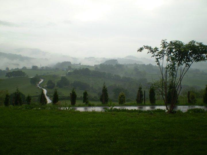 Escuelas De Fuentes Villaviciosa  Esterno foto