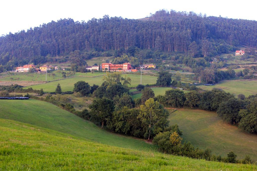 Escuelas De Fuentes Villaviciosa  Esterno foto