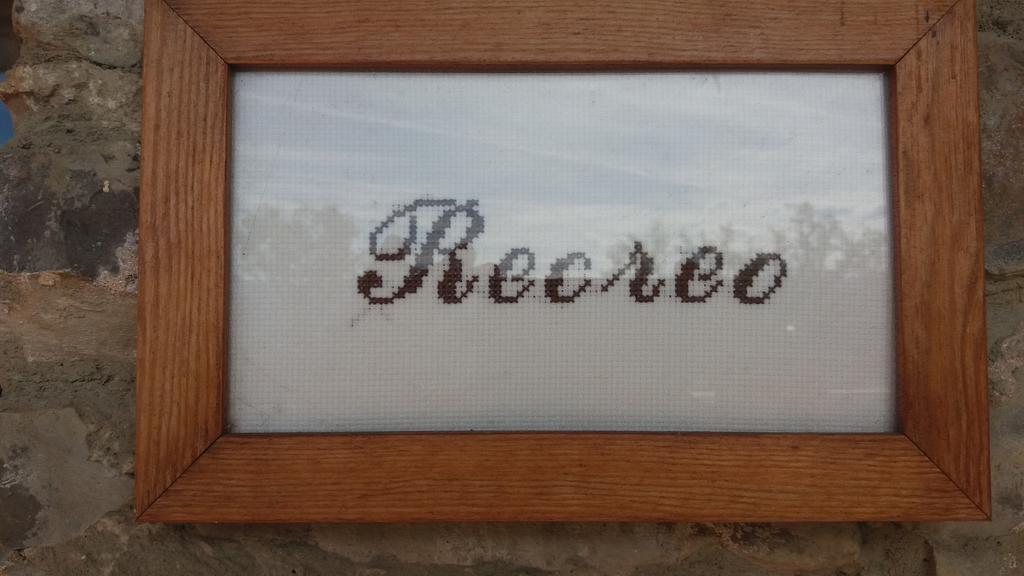 Escuelas De Fuentes Villaviciosa  Esterno foto