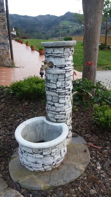 Escuelas De Fuentes Villaviciosa  Esterno foto